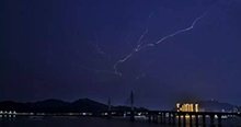 浪涌保護(hù)器的核心元件為什么采用壓敏電阻？